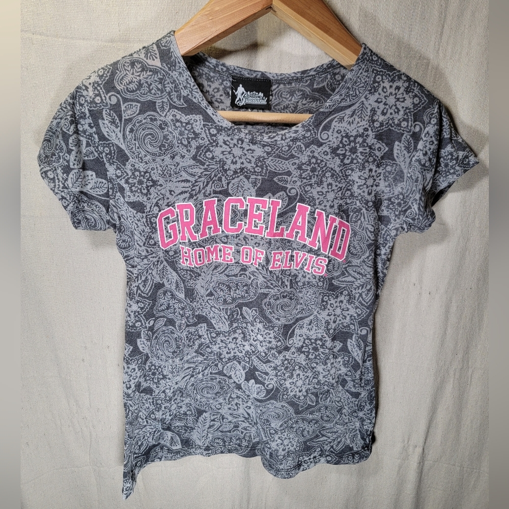 Women's Graceland Home is Elvis floral,  Mandela, paisley styled size large.